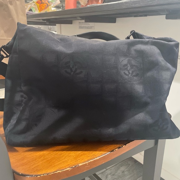 Chanel vintage travel ligne duffel bag - Picture 3 of 4
